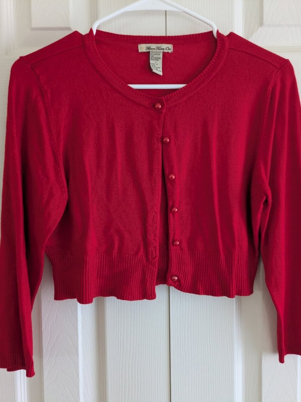 Cropped Red Button Up Red Forever 21 Sweater size L, 3/4 sleeve